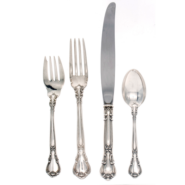 Chantilly Sterling Silver 4 Piece Dinner Size Setting with Modern Blade Knife